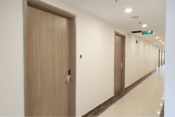 [02.06.22] Sản xuất và lắp đặt hoàn thiện 699 biển tên căn hộ tòa nhà GS3 - Vinhomes Smart City