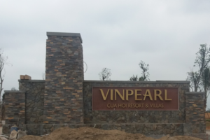 VINPEARL NGHEAN - Resort &amp; Villas signage