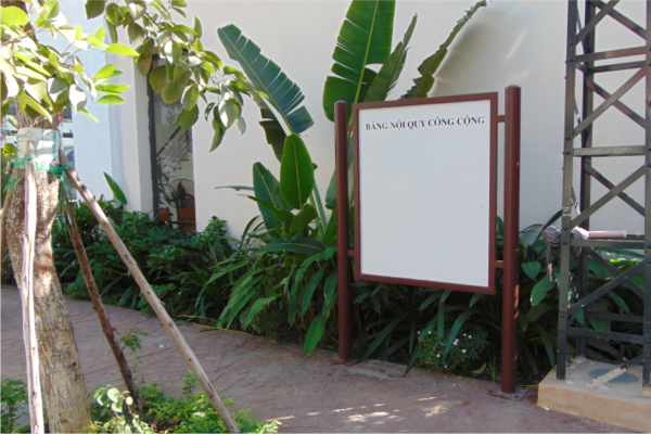 LITTE VIETNAM signage