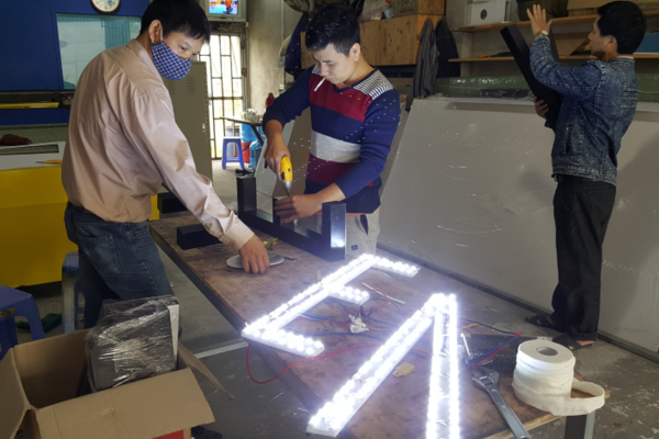[10.12.17] Manufacturing logo for Eva De Eva Tran Duy Hung