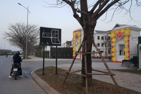 [25.01.18] Manufacturing and installing signboards in Vinhomes The Harmony (phase 1)