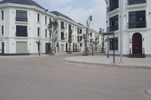[30.01.18] Installation signboards in Vinhomes Green Bay -Me Tri (phase 1)